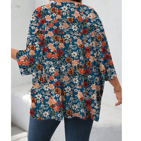 Plus Floral Print Batwing Sleeve Loose Fit Top - Picture 4 of 4